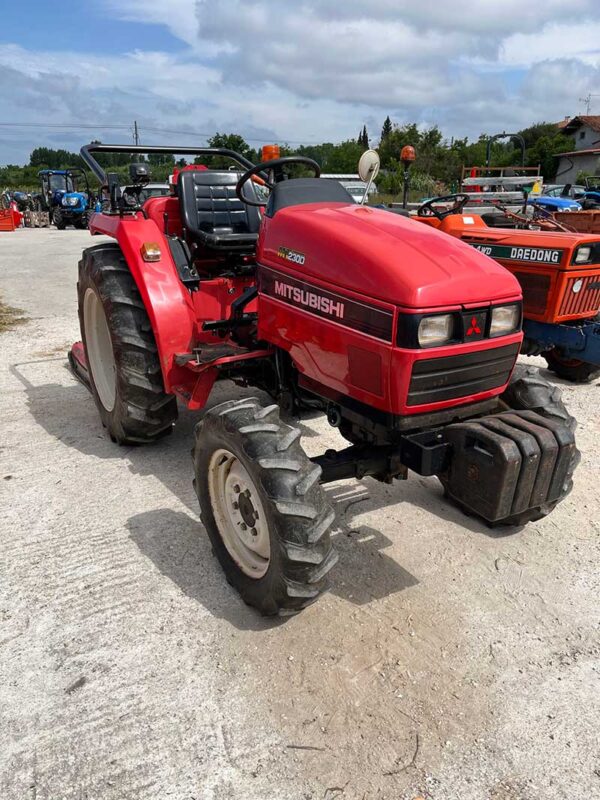 TRATOR MITSUBISHI MT230D - Image 2