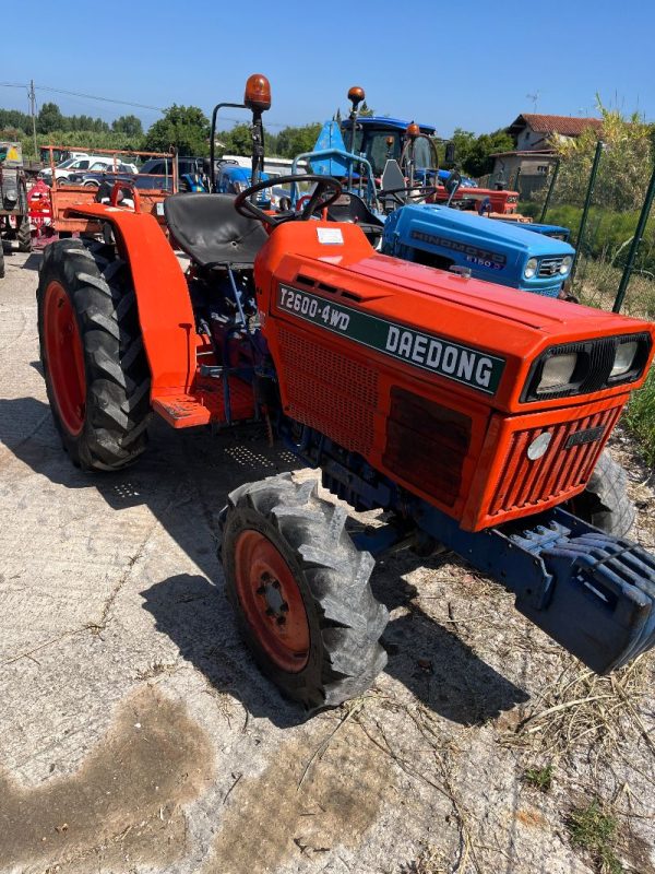 TRATOR DAEDONG 2600